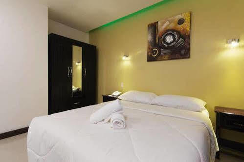 Ocean Cruise Hotel Lapu-Lapu City Bagian luar foto